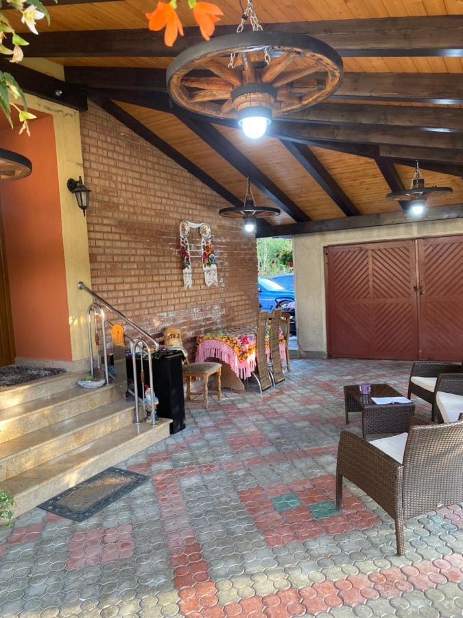 Отель Casa Cu Flori Мойсей Экстерьер фото