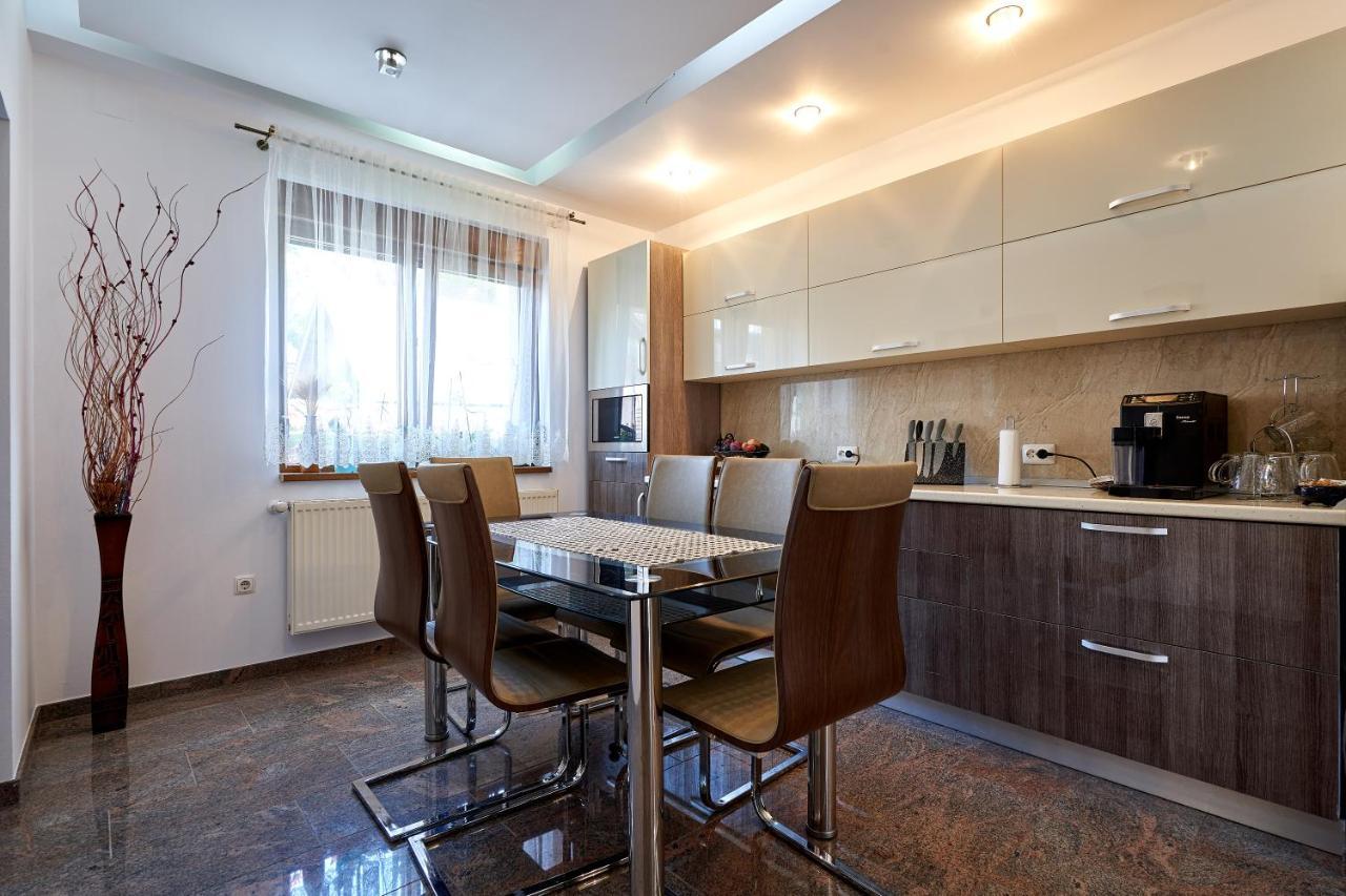 Отель Casa Cu Flori Мойсей Экстерьер фото